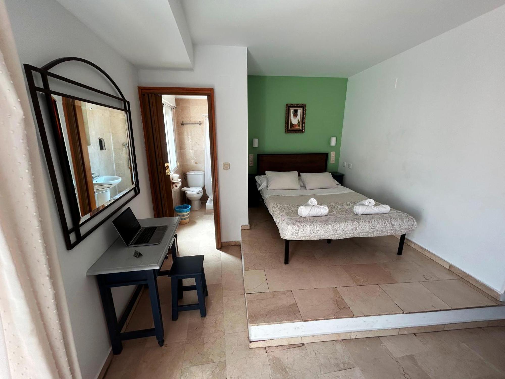Hostal El Olivo กรานาดา ภายนอก รูปภาพ