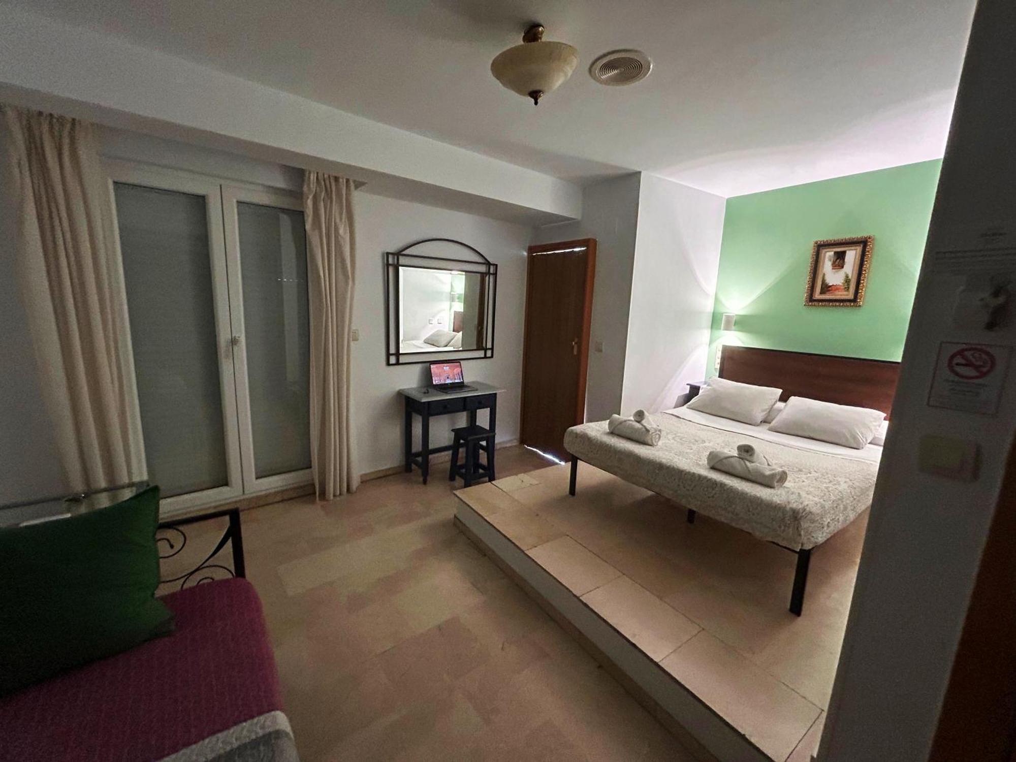 Hostal El Olivo กรานาดา ภายนอก รูปภาพ