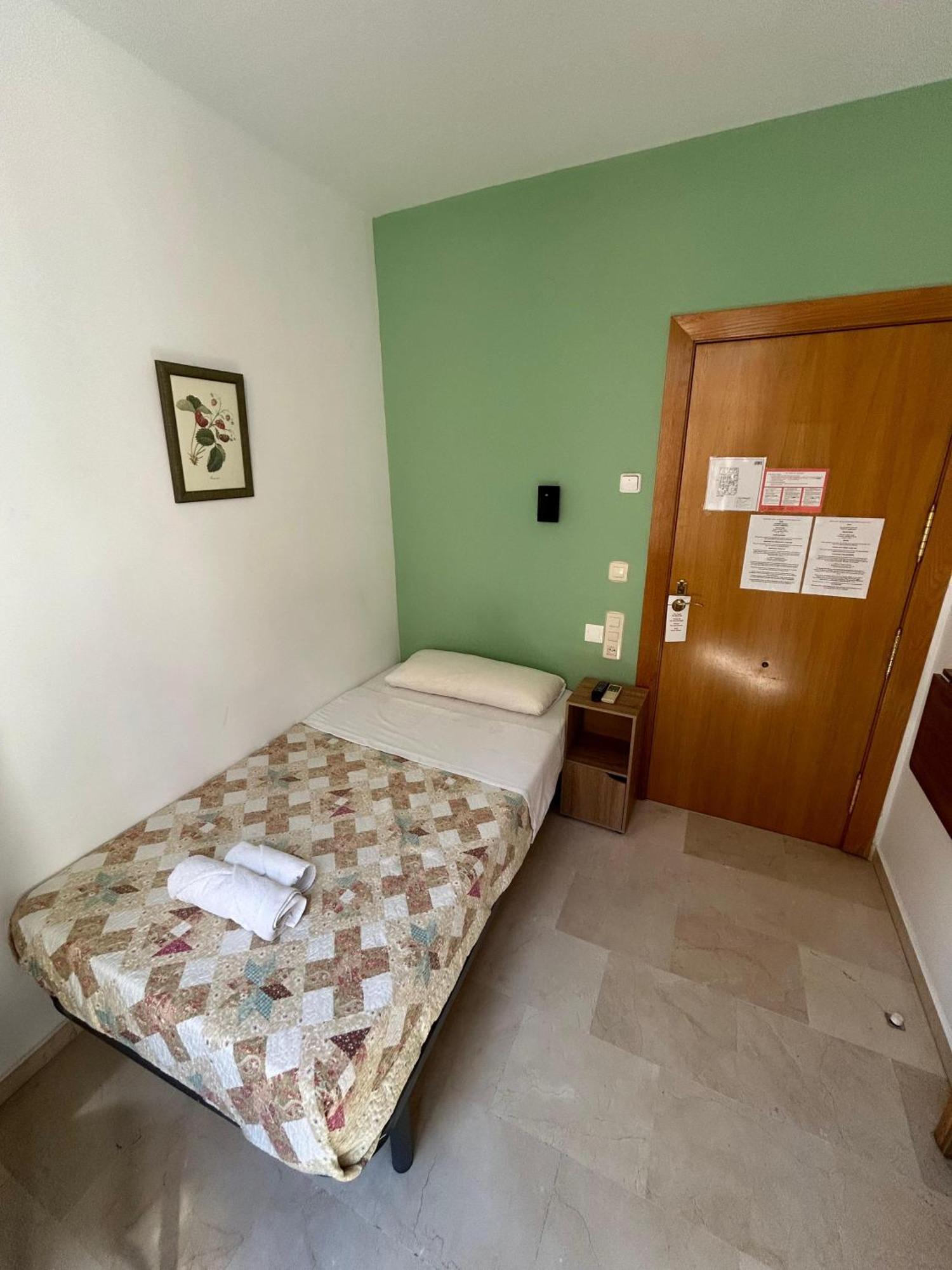 Hostal El Olivo กรานาดา ภายนอก รูปภาพ