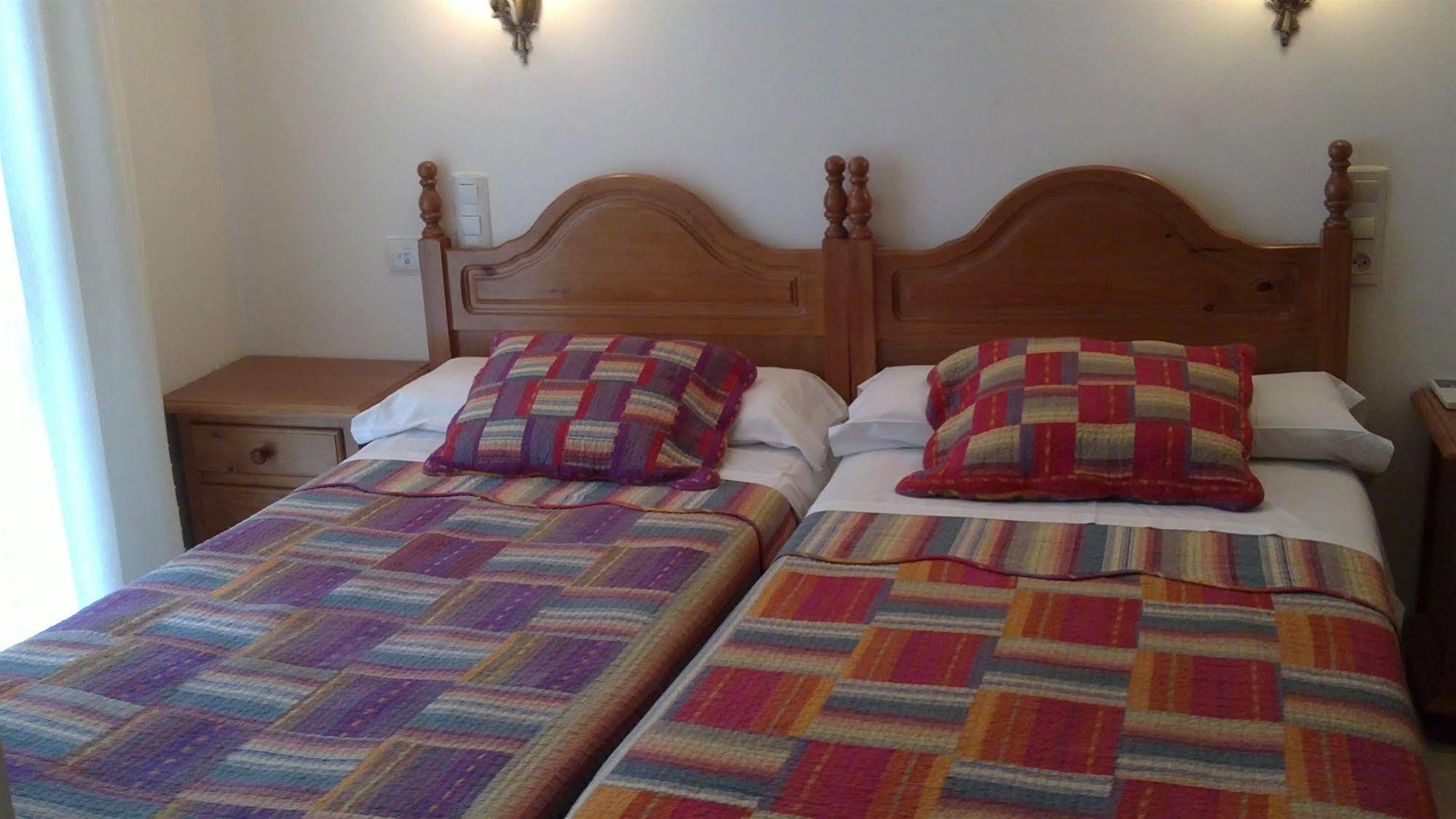 Hostal El Olivo กรานาดา ภายนอก รูปภาพ